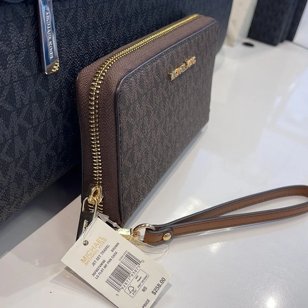Michael Kors MK Signature Large Flat Multi-Function Phone Case Wallet Wristlet